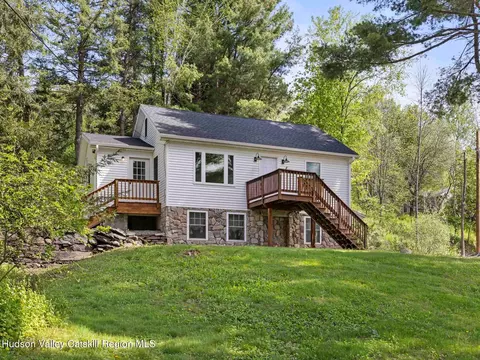 7 Karlstadt Rd, Windham, NY 12496