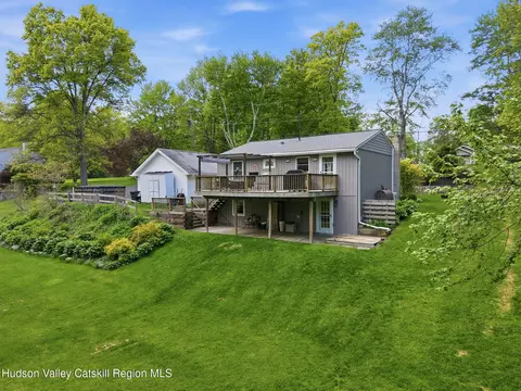 Exterior - 68 Ridge Rd, Wallkill, NY 12589 photo 2 of 4