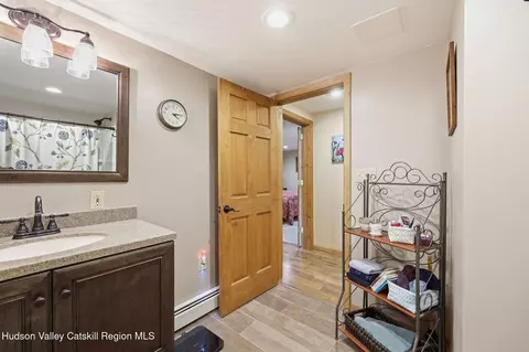 Bath - 68 Ridge Rd, Wallkill, NY 12589 photo 4 of 4