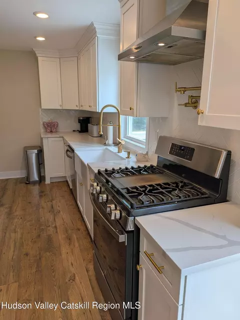 Kitchen - 2481 Bruynswick Rd, Wallkill, NY 12589 photo 2 of 5