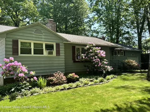 1 Sterley Ave, Saugerties, NY 12477