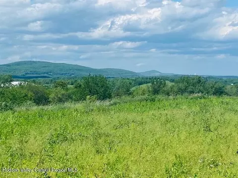 tbd Clarks Ln, Marlboro, NY 12542