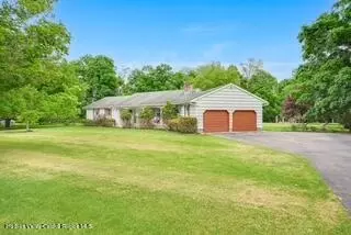 984 Blue Mountain Rd, Saugerties, NY 12477