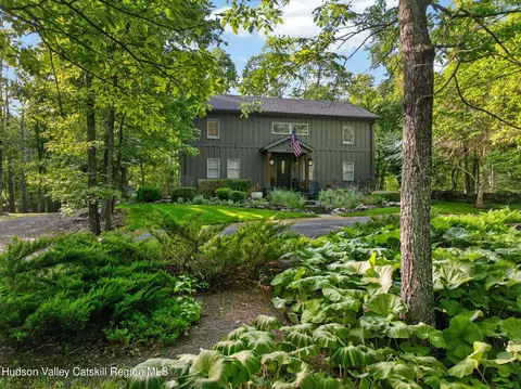 80 Reichel Rd, Hurley, NY 12443
