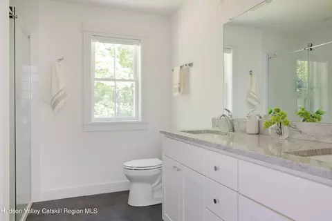 Bath - 25 Maple Hill Rdg, Red Hook, NY 12571 photo 1 of 2