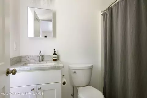 Bath - 25 Maple Hill Rdg, Red Hook, NY 12571 photo 2 of 2