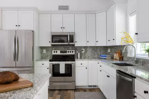 Kitchen - 25 Maple Hill Rdg, Red Hook, NY 12571 photo 1 of 2