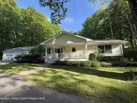 230 Cooper Rd, Millerton, NY 12546