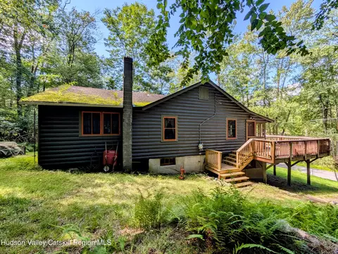 628 Lakeshore Dr, Smallwood, NY 12778