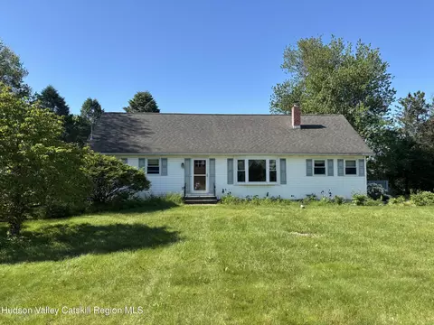 19 Minshell Dr, Valatie, NY 12184