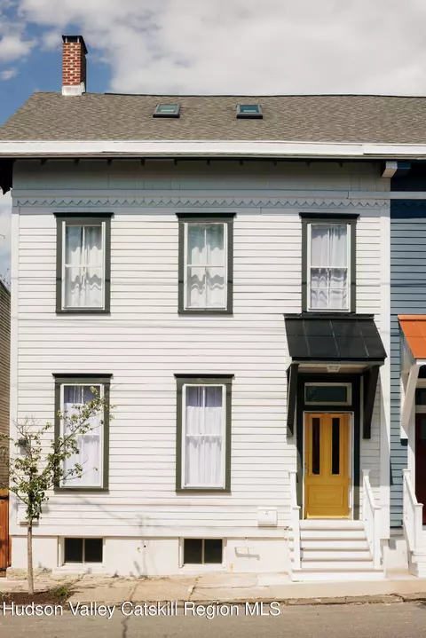524 State St, Hudson, NY 12534