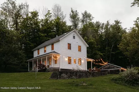 227 Anawanda Lake Rd, Roscoe, NY 12776
