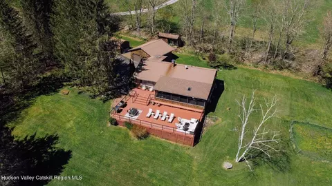 90 The Ln, Margaretville, NY 12455