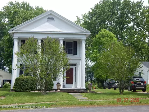 287 Mansion St, Coxsackie, NY 12051