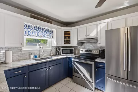 Kitchen - 1084 Codwise St, Kingston, NY 12401 photo 3 of 5