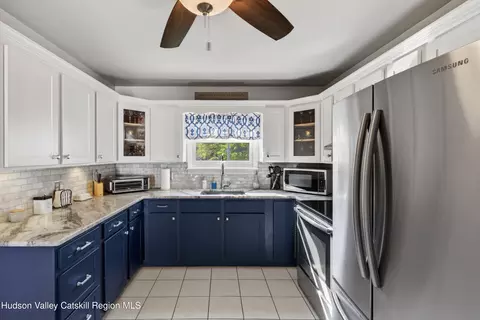 Kitchen - 1084 Codwise St, Kingston, NY 12401 photo 4 of 5