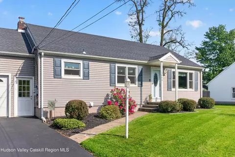 Exterior - 1084 Codwise St, Kingston, NY 12401 photo 2 of 9