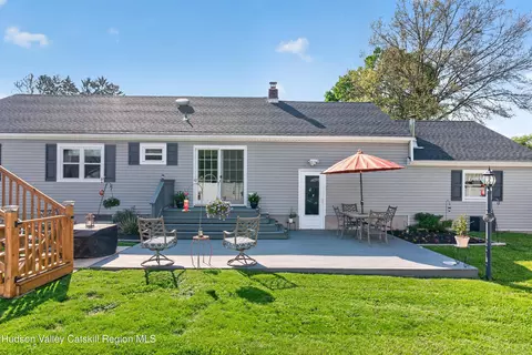 Exterior - 1084 Codwise St, Kingston, NY 12401 photo 5 of 9