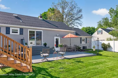 Exterior - 1084 Codwise St, Kingston, NY 12401 photo 6 of 9