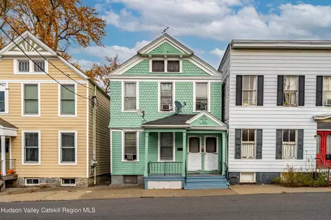 544 State St, Hudson, NY 12534