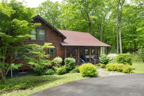 126 Quarry Hill Rd, Millerton, NY 12546