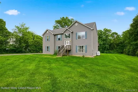 201 Kingsview Hwy, Wallkill, NY 12589