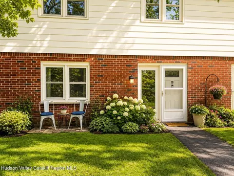 22 Orchard Heights Rd, Highland, NY 12528