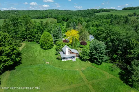 90-92 Steam Hollow Rd, Ellenville, NY 12428