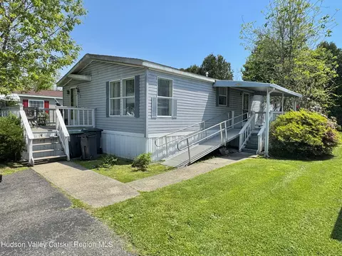 55 Country Ests, South Cairo, NY 12482