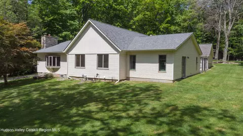57 Anderson Rd, Ellenville, NY 12428