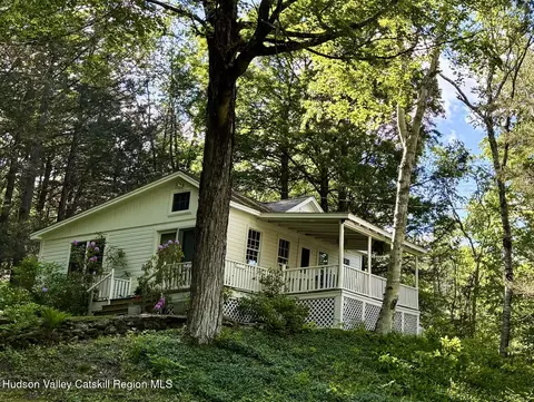 13 Tremper Association Rd, Canaan, NY 12029