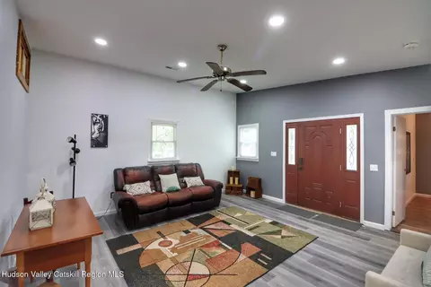 Entry Way - 4947 Route 32, Catskill, NY 12414 photo 6 of 9
