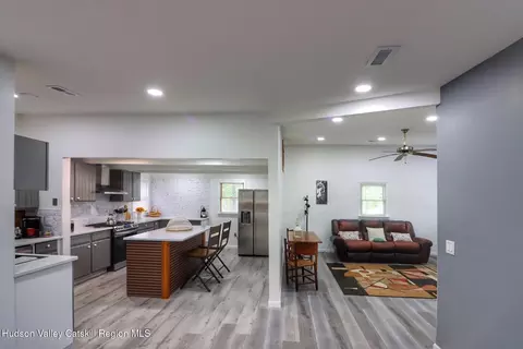 Entry Way - 4947 Route 32, Catskill, NY 12414 photo 9 of 9