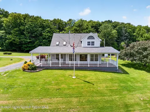 146 Biechman Rd, Coeymans, NY 12045