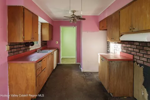 Entry Way - 57 Snake Rd, Catskill, NY 12414 photo 3 of 4