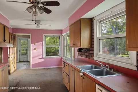 Entry Way - 57 Snake Rd, Catskill, NY 12414 photo 2 of 4