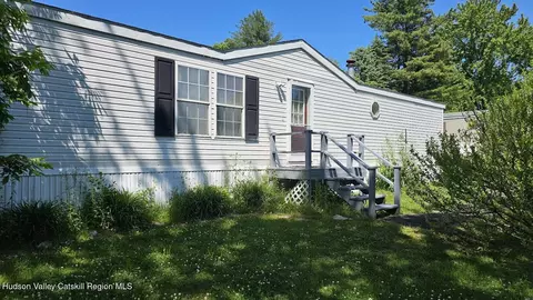 2809 New York 9h #37, Kinderhook, NY 12106