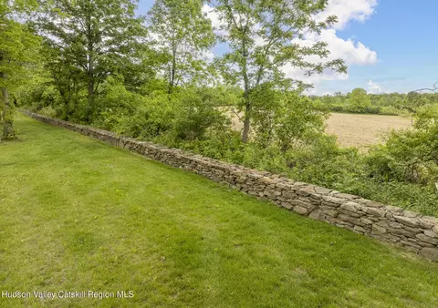 7 Old Rd, Tivoli, NY 12583