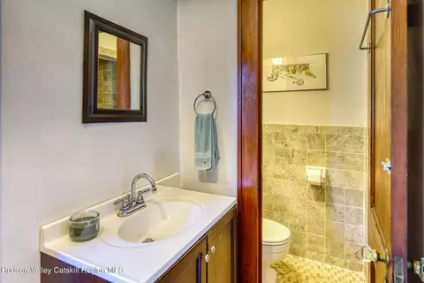 Bath - 7 Cedar St, Catskill, NY 12414 photo 1 of 5