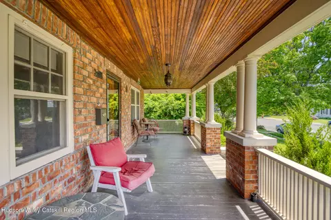 Exterior - 7 Cedar St, Catskill, NY 12414 photo 4 of 7
