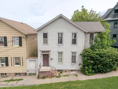 854 Columbia St, Hudson, NY 12534