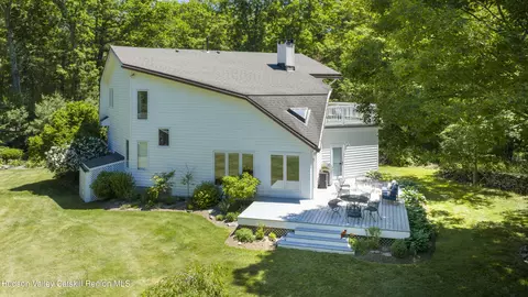 19 Blues Quarry Rd, Woodstock, NY 12498