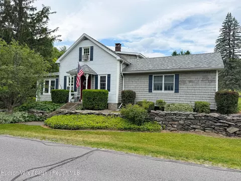 221 Camp Medusa Rd, Medusa, NY 12120