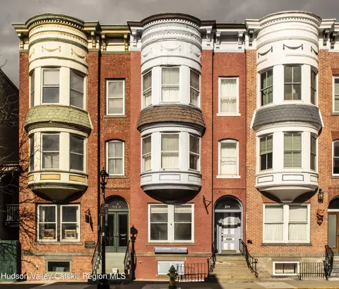 514 Warren St, Hudson, NY 12534