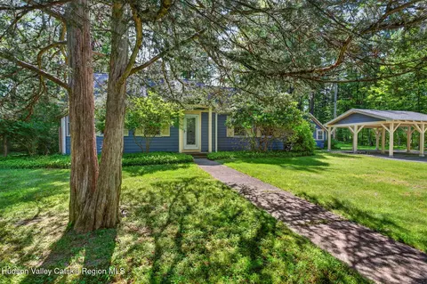 18 Playhouse Ln, Woodstock, NY 12498