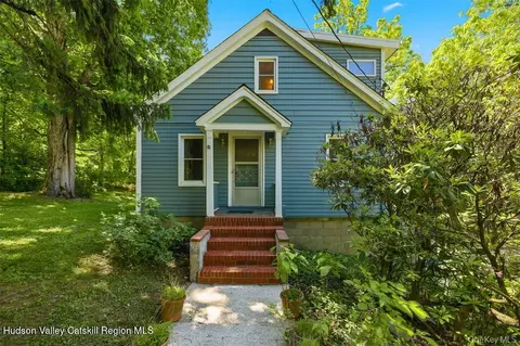 60 Shivertown Rd, New Paltz, NY 12561