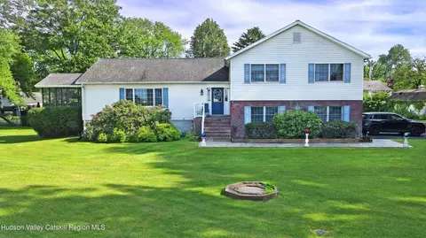 38 Mill Ln Ext, Saugerties, NY 12477