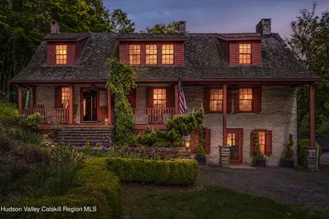 1282 Old Post Rd, Ulster Park, NY 12487