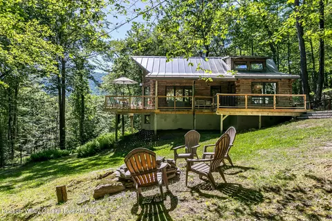 92 Four Wheel Dr, Willow, NY 12495