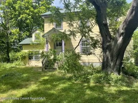 2228 New York 203, Valatie, NY 12184